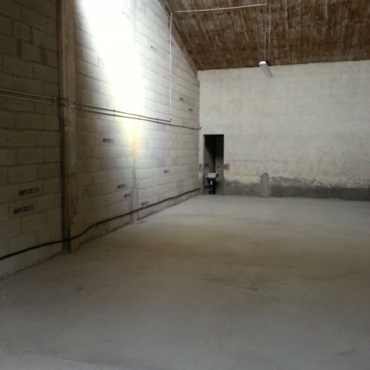  SISYPHE immobilier : Garage / Parking | PEYROLLES-EN-PROVENCE (13860) | 95 m2 | 800 € 