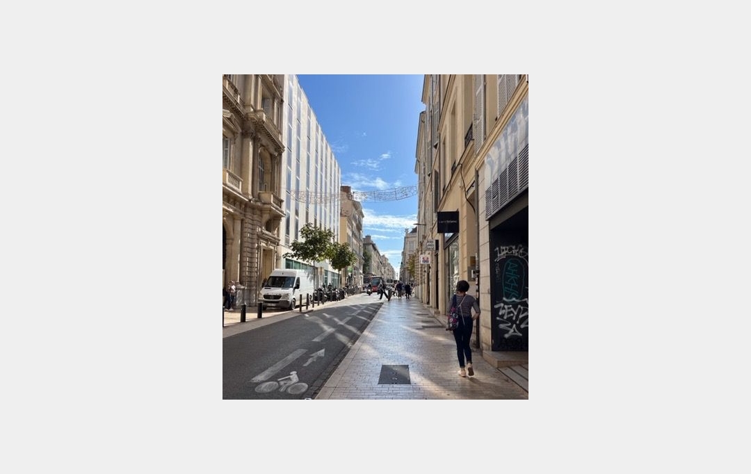 SISYPHE immobilier : Commerces | MARSEILLE (13006) | 95 m2 | 110 000 € 